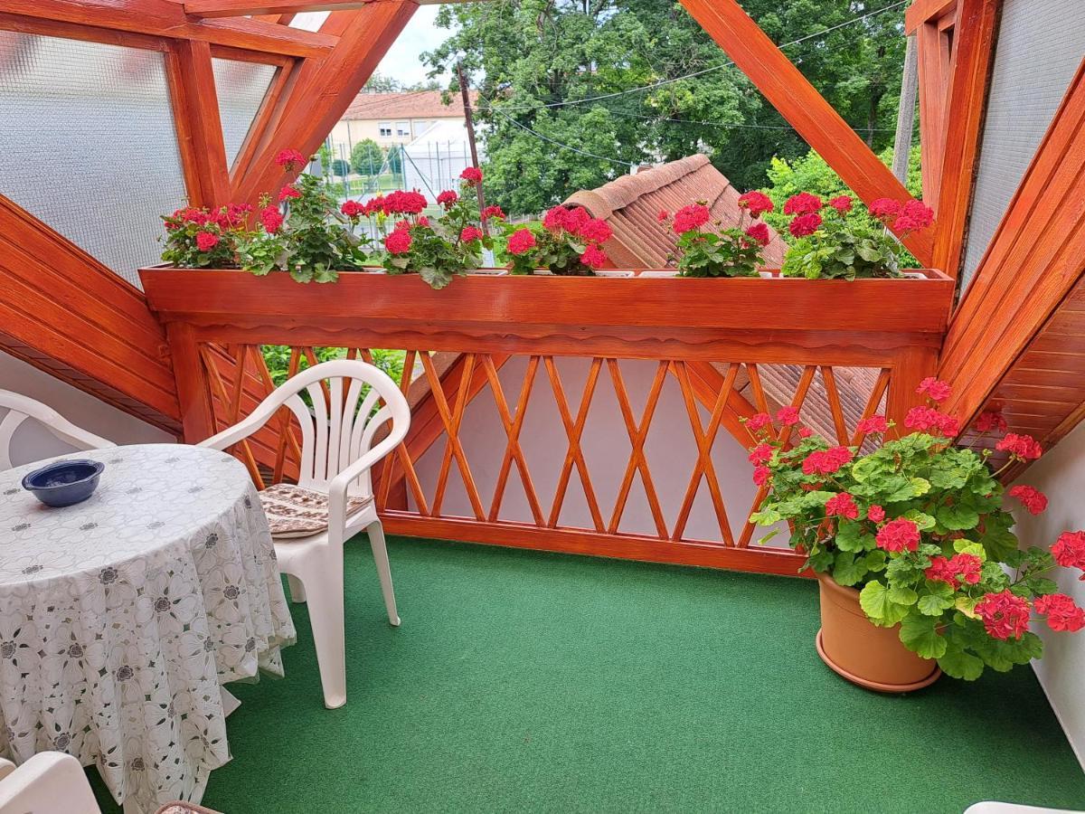 Emma Apartman ฮอร์กานี ภายนอก รูปภาพ